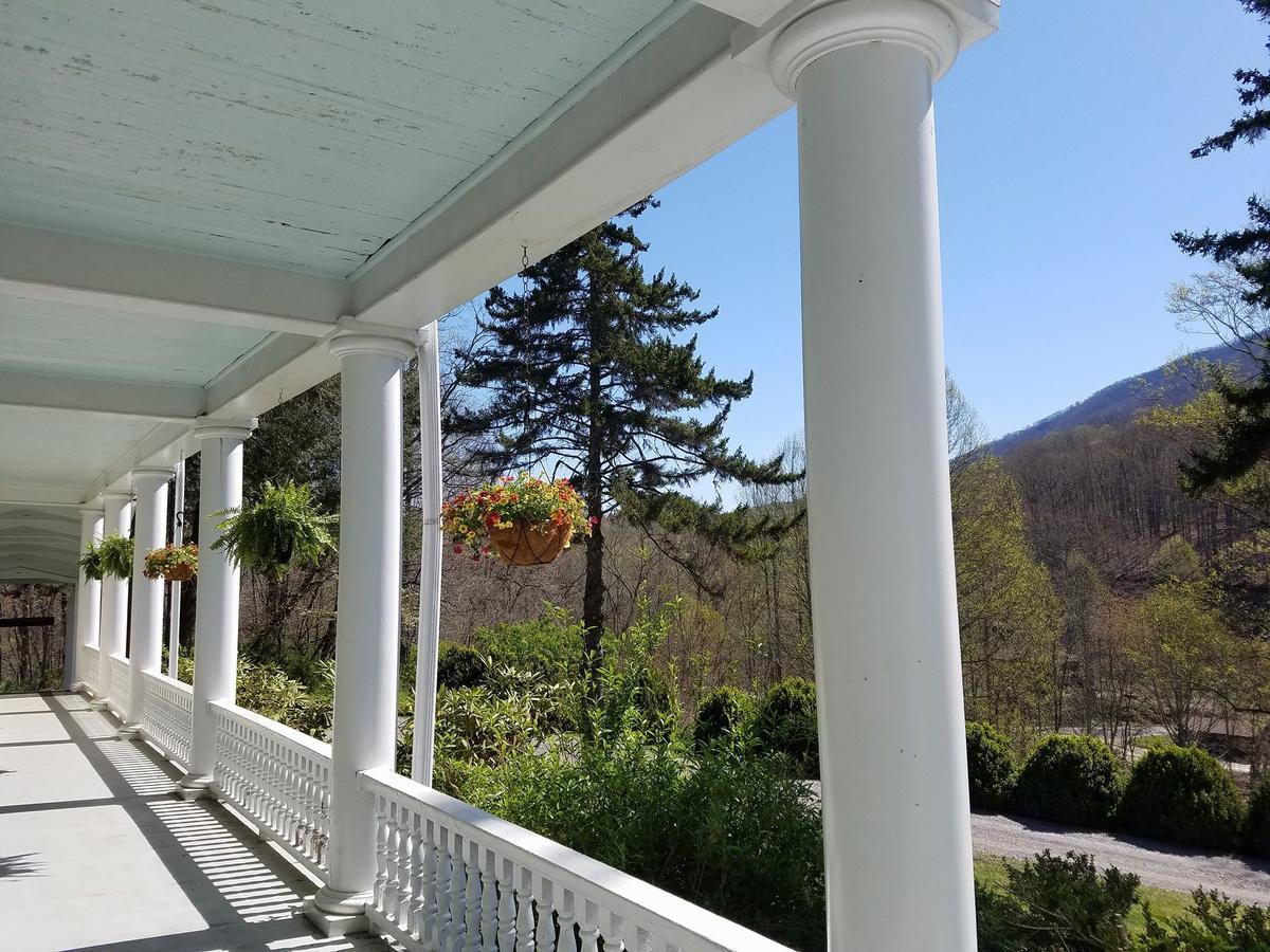 Grand Old Lady Hotel Waynesville Extérieur photo
