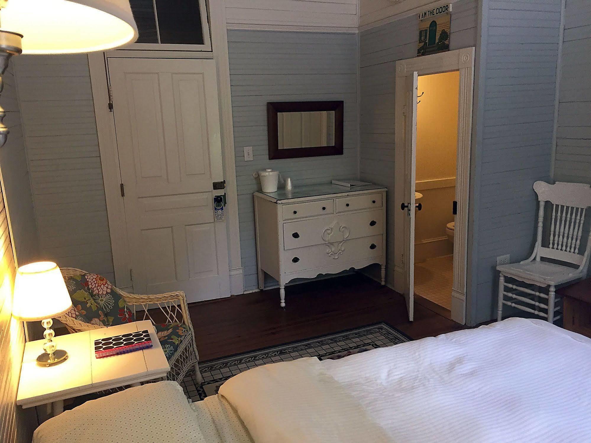Grand Old Lady Hotel Waynesville Extérieur photo