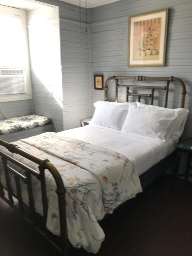 Grand Old Lady Hotel Waynesville Extérieur photo